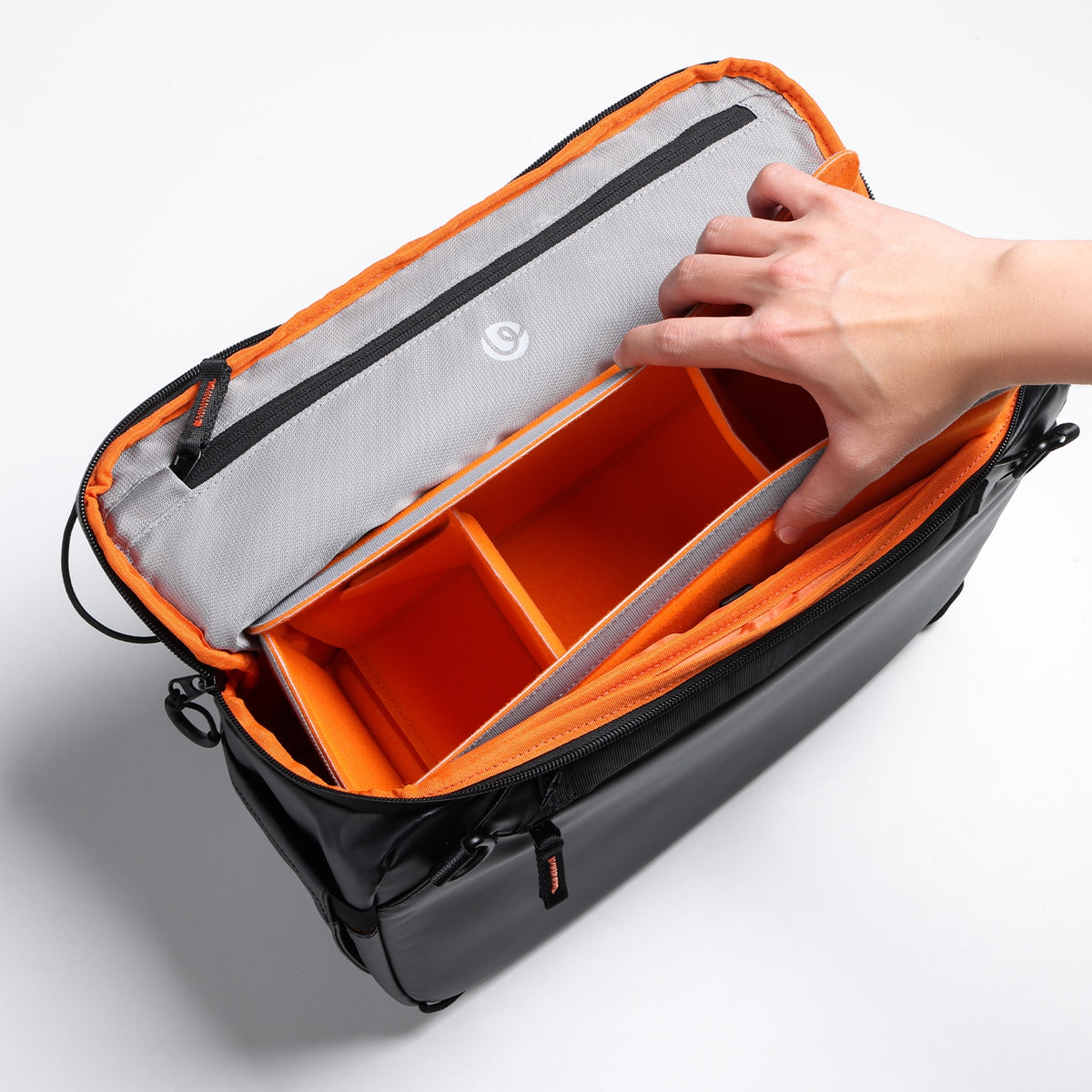 BOLSO ULANZI CROSSBODY HOSHINO B163
