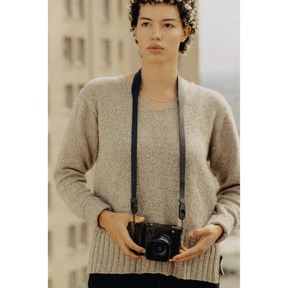 FORM LEATHER CAMERA STRAP/ STANDARD-BLACK