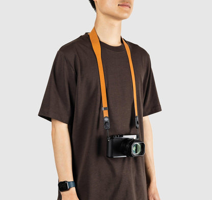 FORM LEATHER CAMERA STRAP/ STANDARD-AMBER