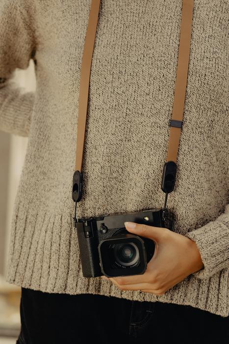 FORM LEATHER CAMERA STRAP/ STANDARD-TAN