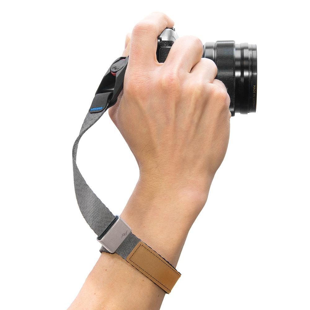 CUFF PEAK DESIGN BLACK